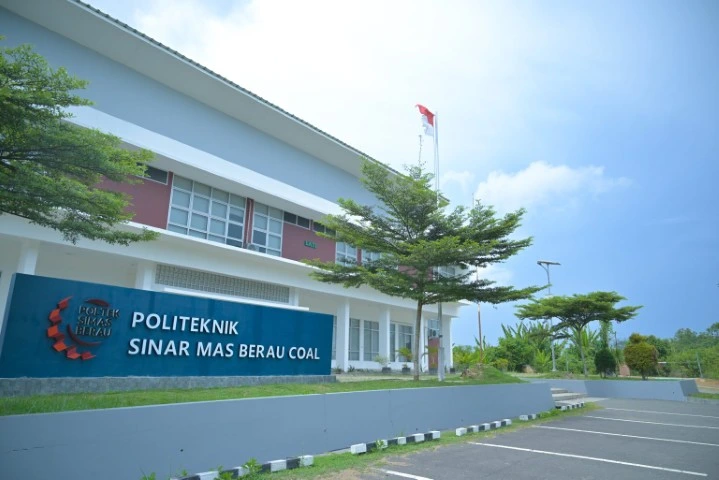Gedung poltek 1 (Small)